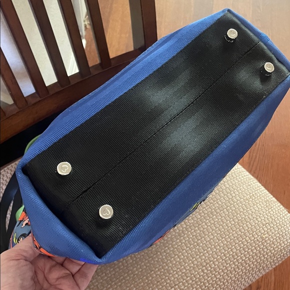 Harveys Disney Goofy Large Streamline Tote - Picture 4 of 7